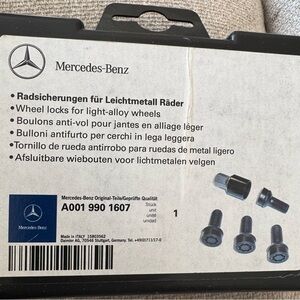 mercedes benz anti theft wheel lock